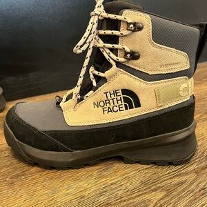 North Face Men's Chilkat V Cognito Waterproof Boots NWOT